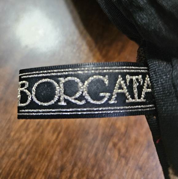 Borgata 18-inch decorative pillows (2). Chocolate brown. - Picture 6 of 8